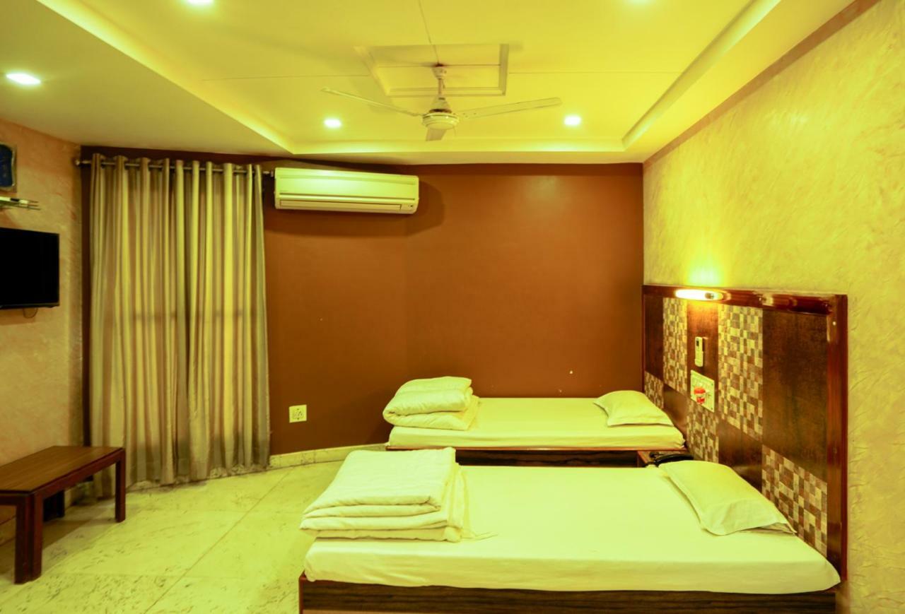 Hotel Ashiana Jamnagar Ngoại thất bức ảnh